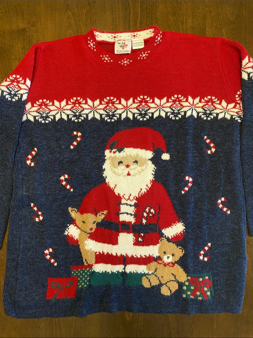 Vintage Red and Navy Santa Christmas Sweater - Unbranded